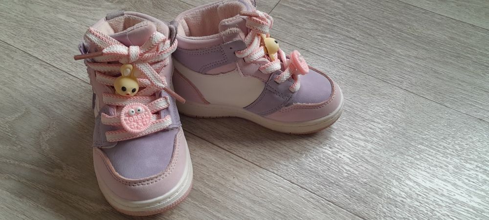 Продам детские ботинки демисезон