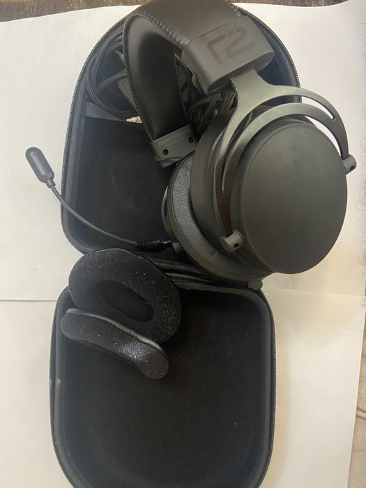 Casti gaming Ready2Gaming eRival , microfon, cabluri , husa, ca noi