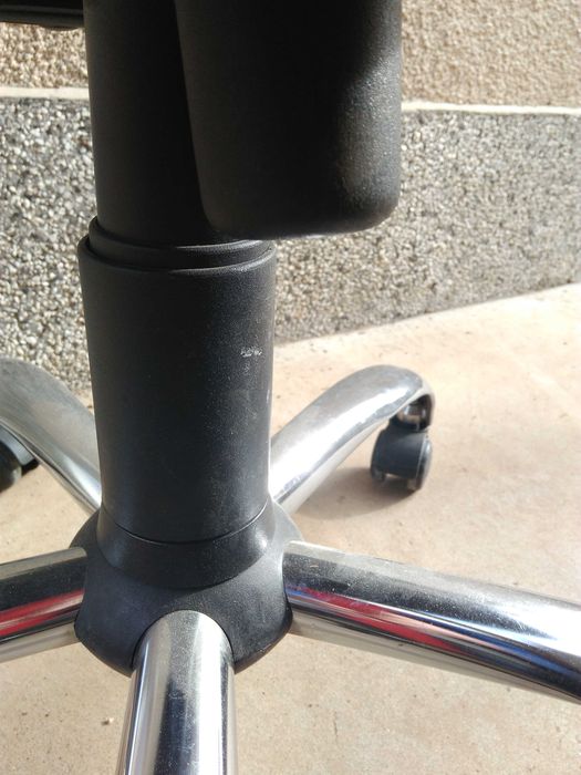 Офис стол - въртящ се, регулиране на височина и на подлакътниците