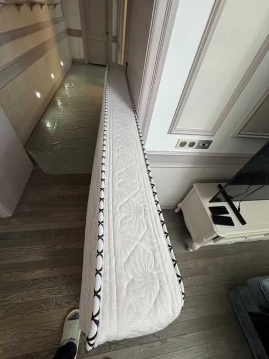 Матрасы срочно продам в отличном состоянии