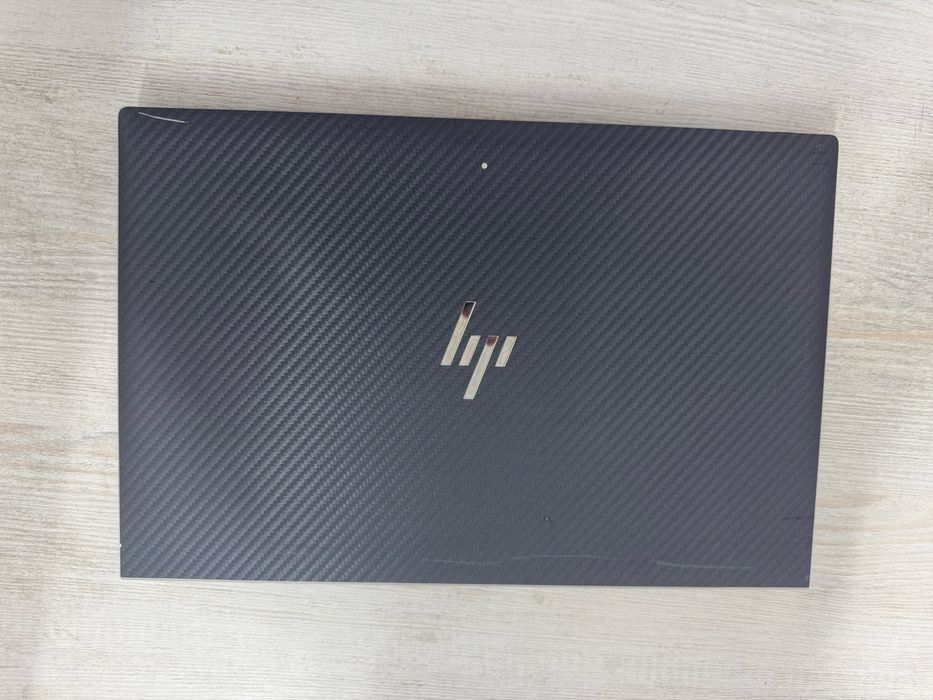 HP Elitebook 840 G8 Touchscreen ideal holatda sensor