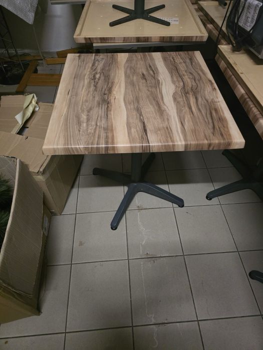 Маси подходящи за заведения и градини