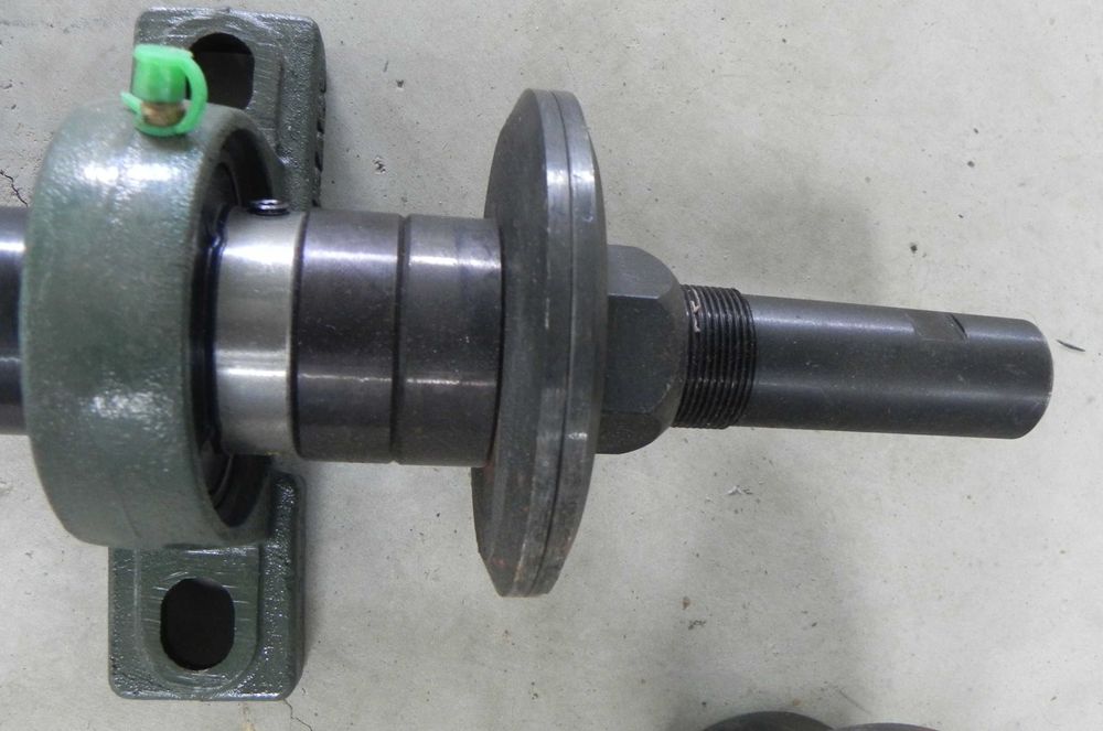 Ax circular si ax cu sfredel con masina de despicat crapat spart lemne