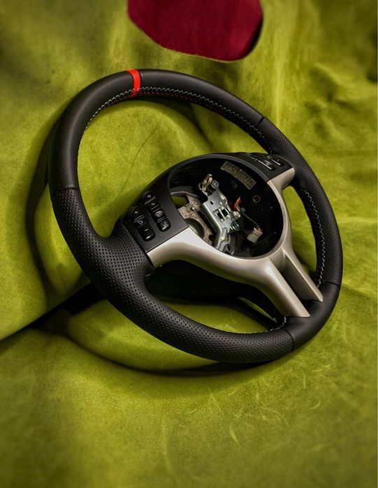 Volan Bmw seria 1/3 reconditionat/tapitat cu piele e90/91/92 f30/31