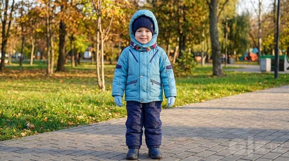 Детская зимняя куртка 3–4 года голубая, с капюшоном, оч. тёплая