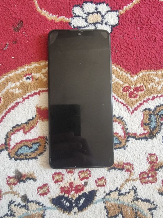 каропка зарядник эсть