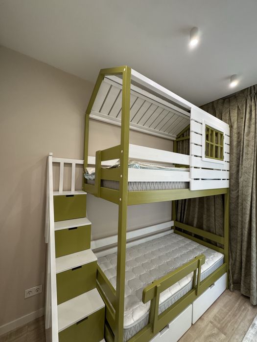 Двухьярусная кровать