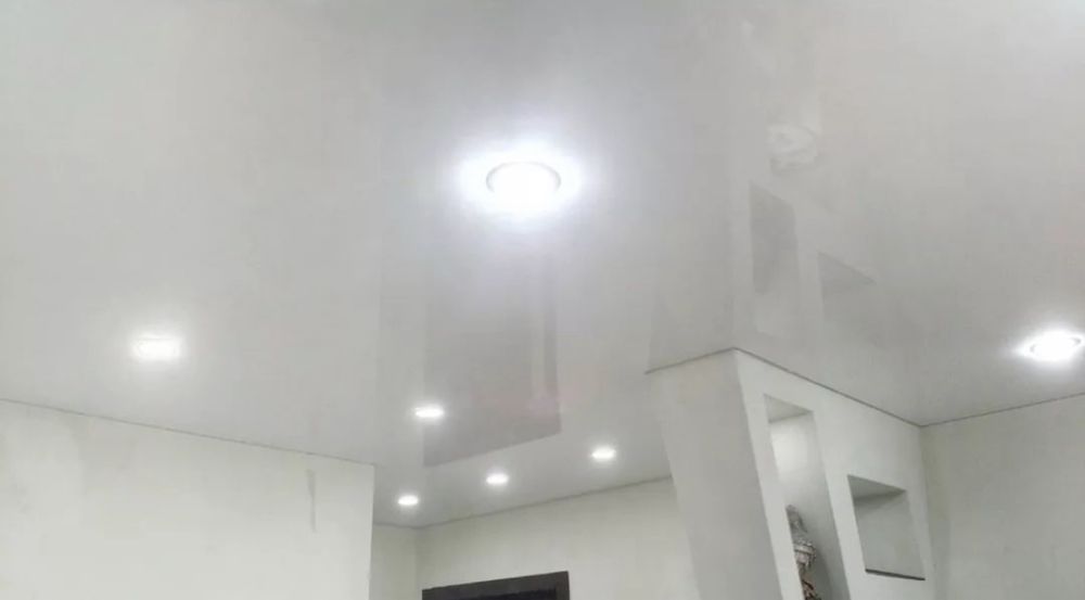 Натяжные потолки.