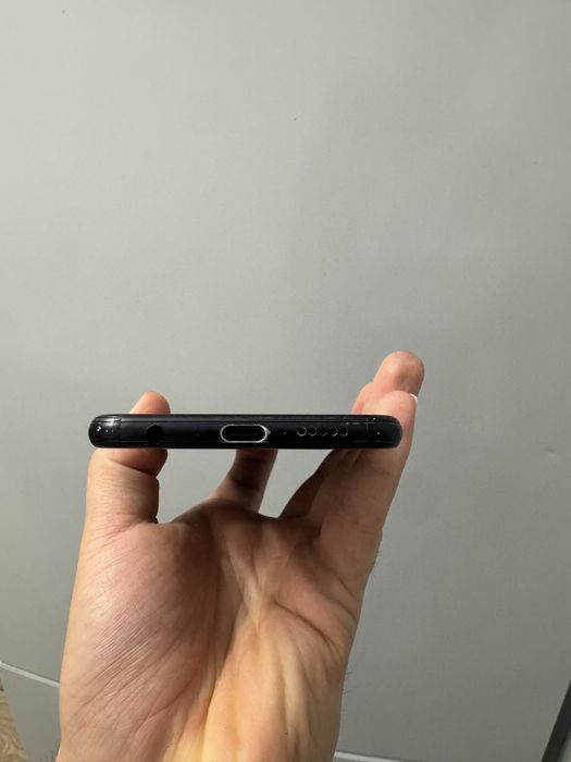 Телефон Huawei p20 lite