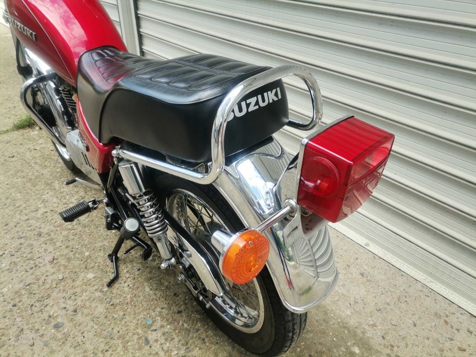 Suzuki GN 125 TOP