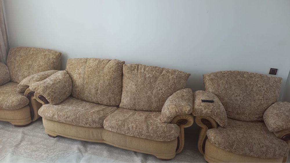 Диван и два кресло