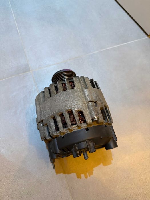 Alternator Skoda (VW AG)  Valeo 03L903023F