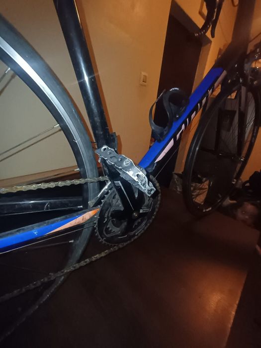 Vând bicicleta șosea