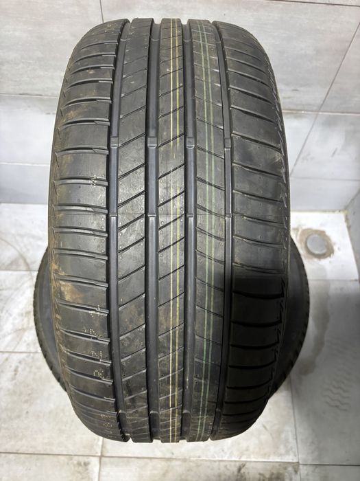 Anvelope Noi de vara Bridgestone 245 40 R19