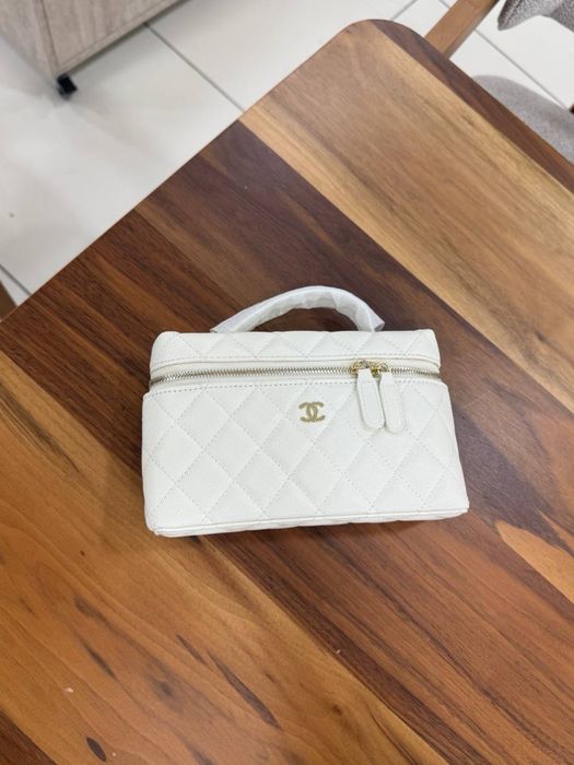 Дамска чанта vanity