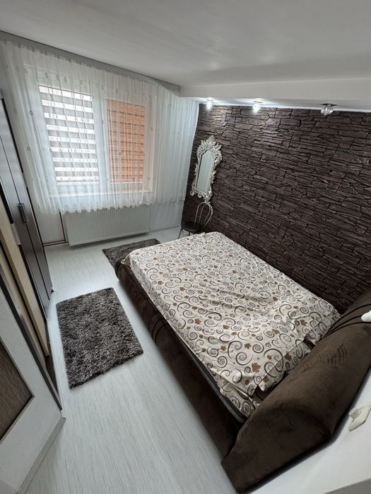 De vanzare apartament 3 camere zona centrala big