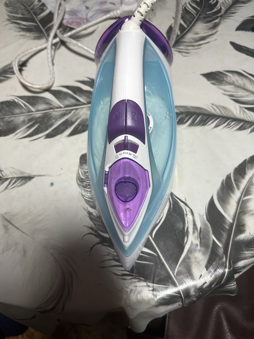 Ютия Philips EasySpeed Plus Steam iron GC2045