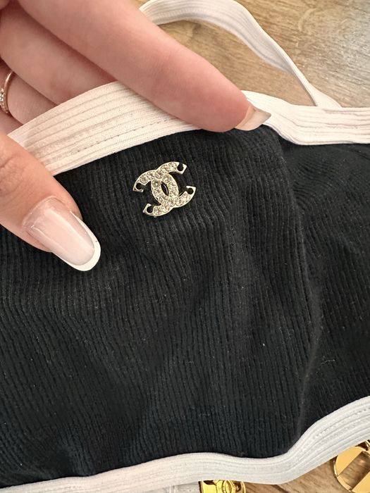 Set Costum de baie Chanel + Palarie