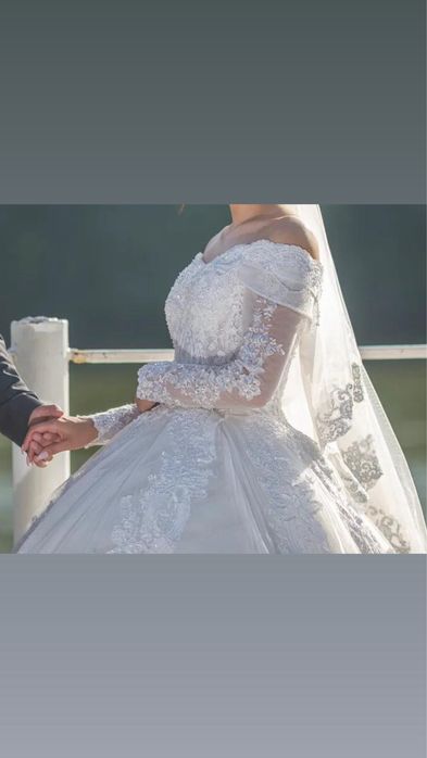 Продам свадебные платья