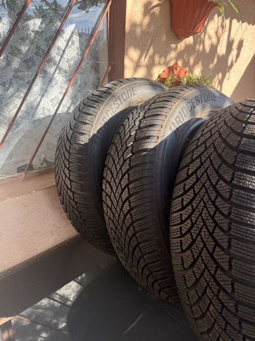 Anvelope Bridgeston M+S de iarna 205/60R16
