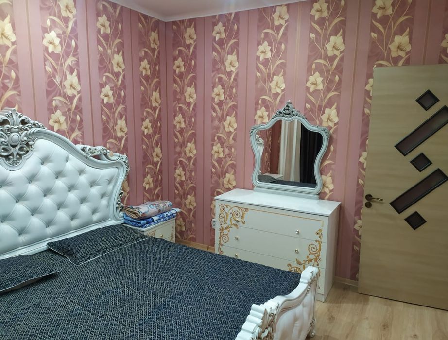 2-комнатная в центре. Абая. WI-FI
