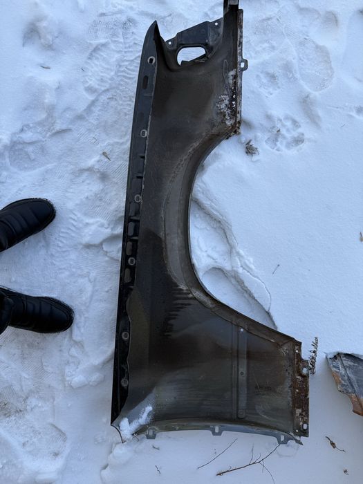 Крылья от мерседес 124