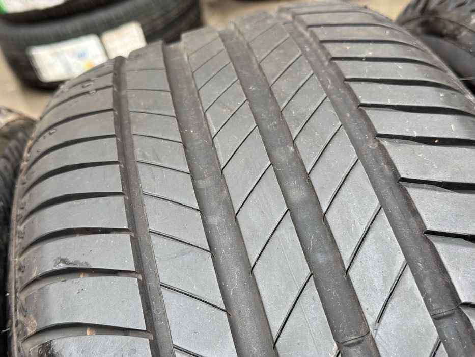 225/45/R17 Bridgestone Turanza 4бр летни dot1322