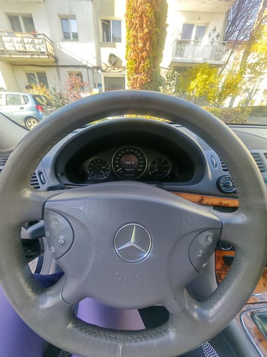Vând Mercedes E220, an2004 decembrie, stare f bună bine îngrijită