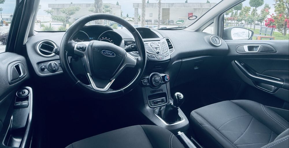 FORD Fiesta 2015 — imagine 4