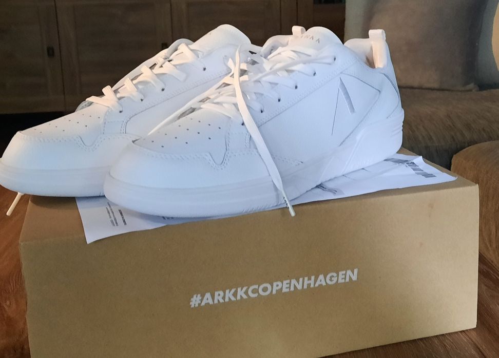 ARKK  нови кецове, размер 45