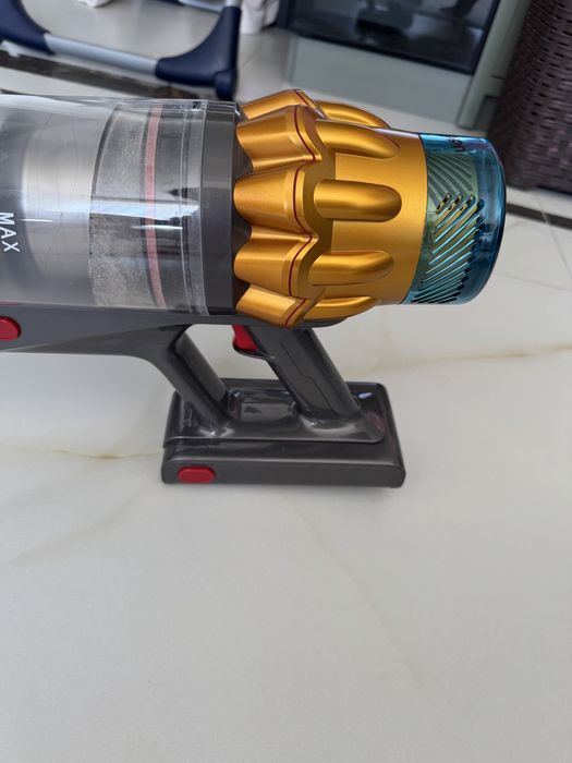 Продам пылесос dyson