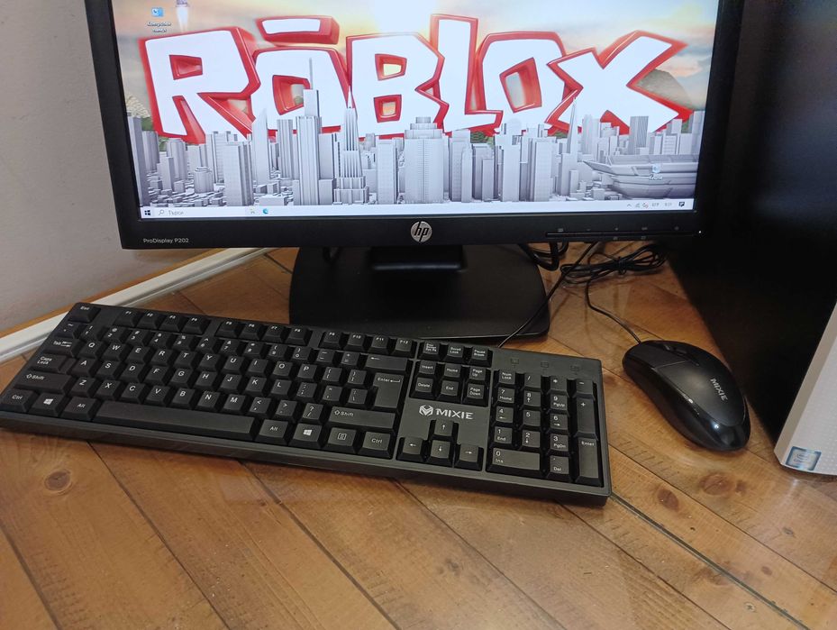 Компютър HP Pavilion + монитор , клавиатура и мишка