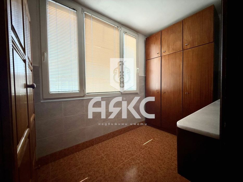 Дава се под наем Тристаен апартамент в София, Връбница 2 - 75 кв.м за 510 € - Снимка #6