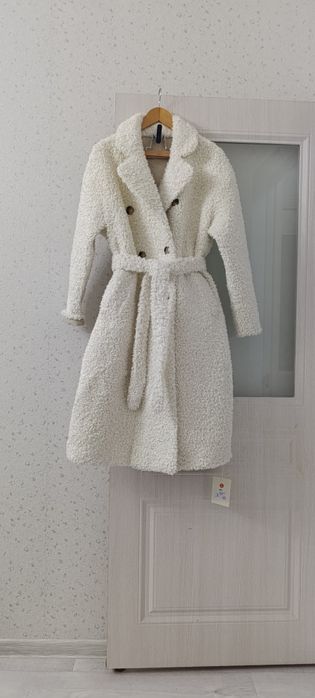 Продам пальто альпака новый