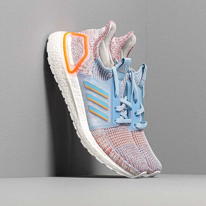 Оригинални  дамски обувки ADIDAS ULTRABOOST 19  размер  EU 39 1/3