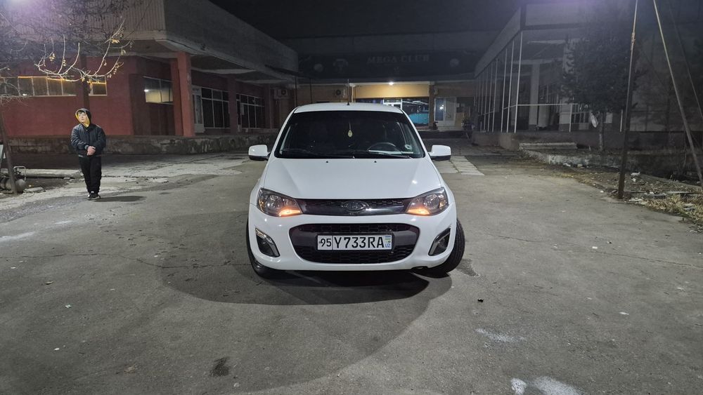 Lada Kalina 2 sotiladi