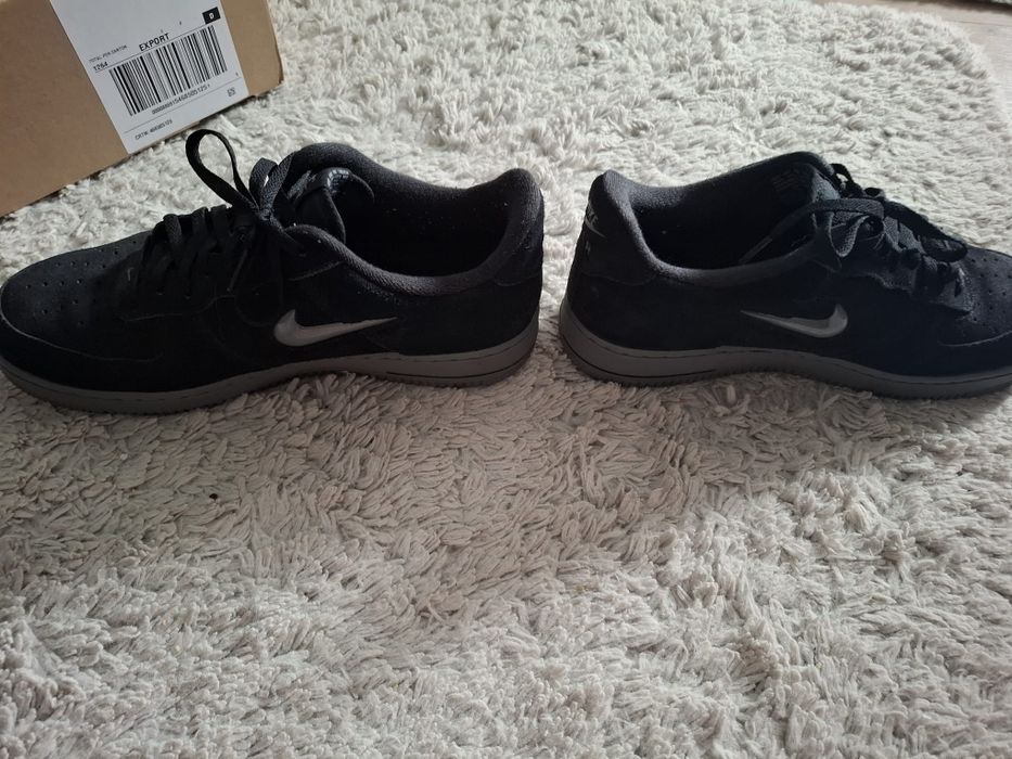 Adidasi nike air  force 1 mărimea 45 ,5