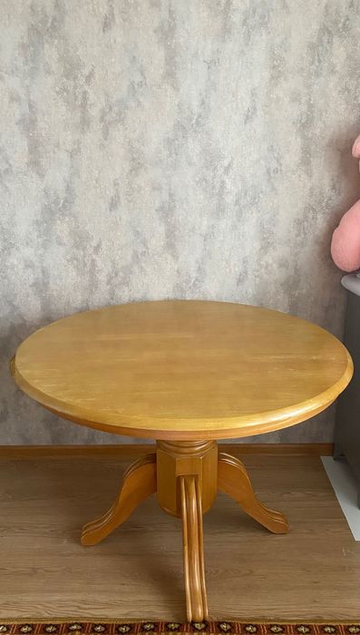 продам круглый стол