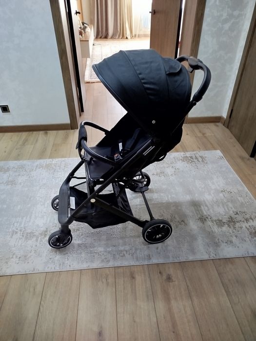 Продам детскую коляску