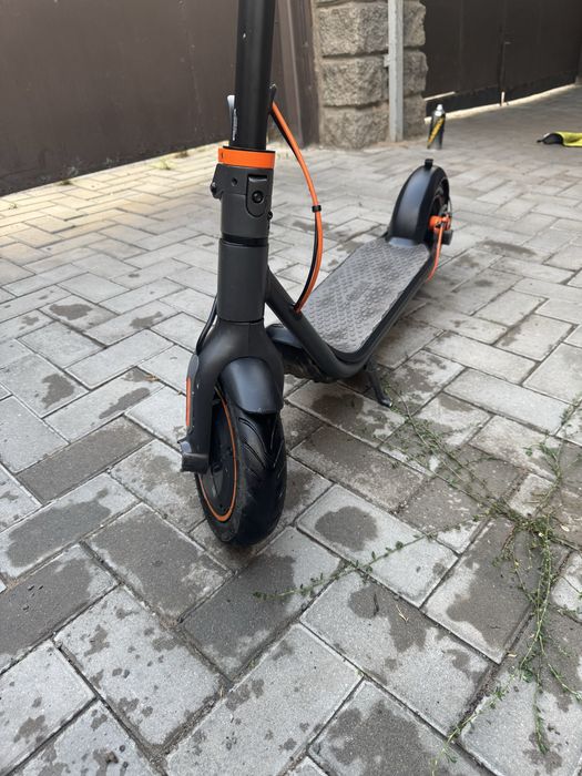 Самокат Ninebot F40