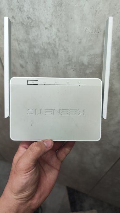 Роутер keenetic  в хорошем состоянии