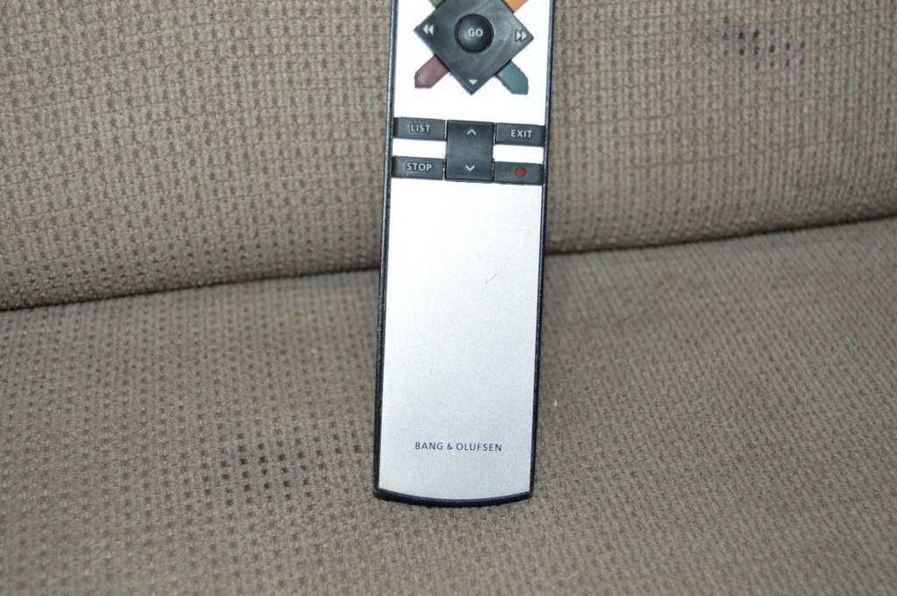 Telecomandă originală Bang & Olufsen Beo4 | Display perfect, carcasă aluminiu