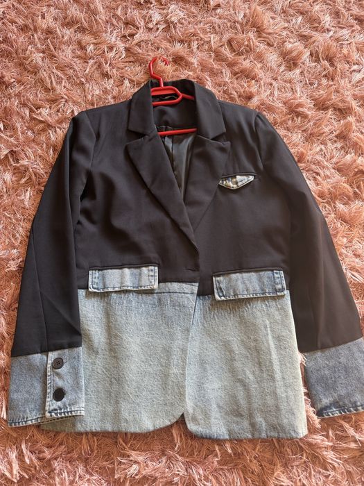 Дамско сако с елементи от деним