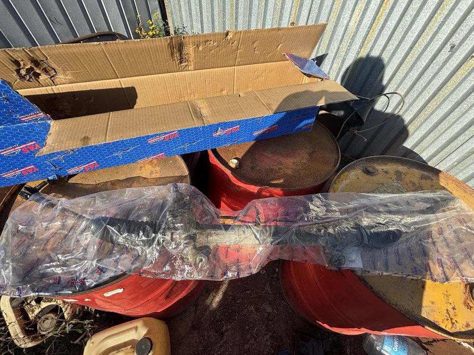 Продам рулевую рейку на хайлюкс