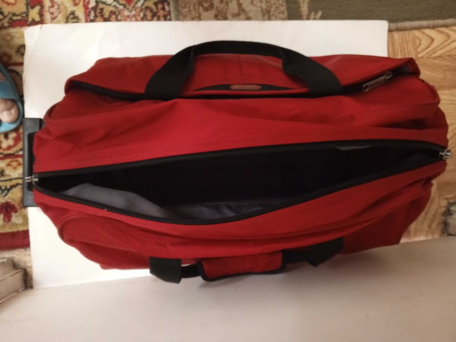 Сумка дорожная на колесиках с выдвижной   ручкой Werwilson