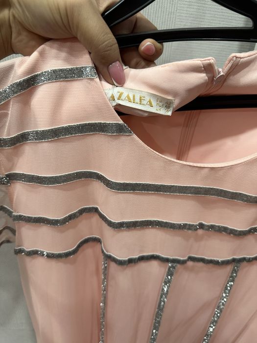 Продам женские платья