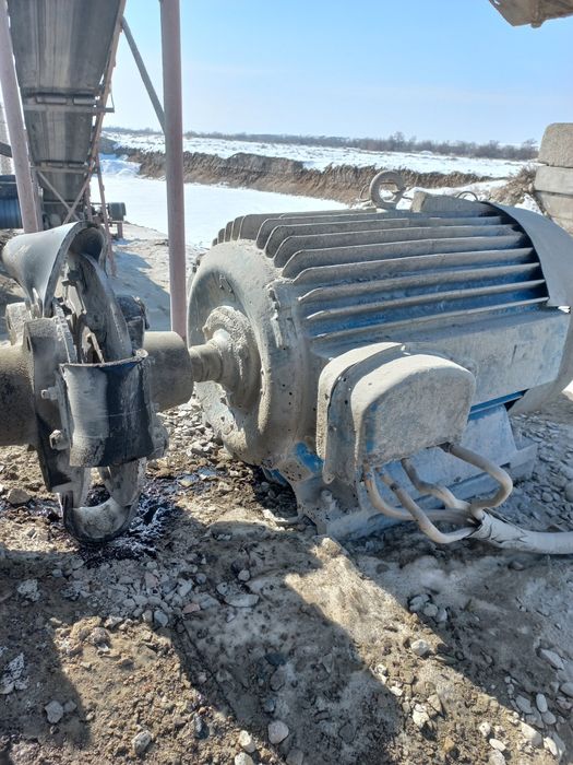 электродвигатель 160 kw. 750 оборот