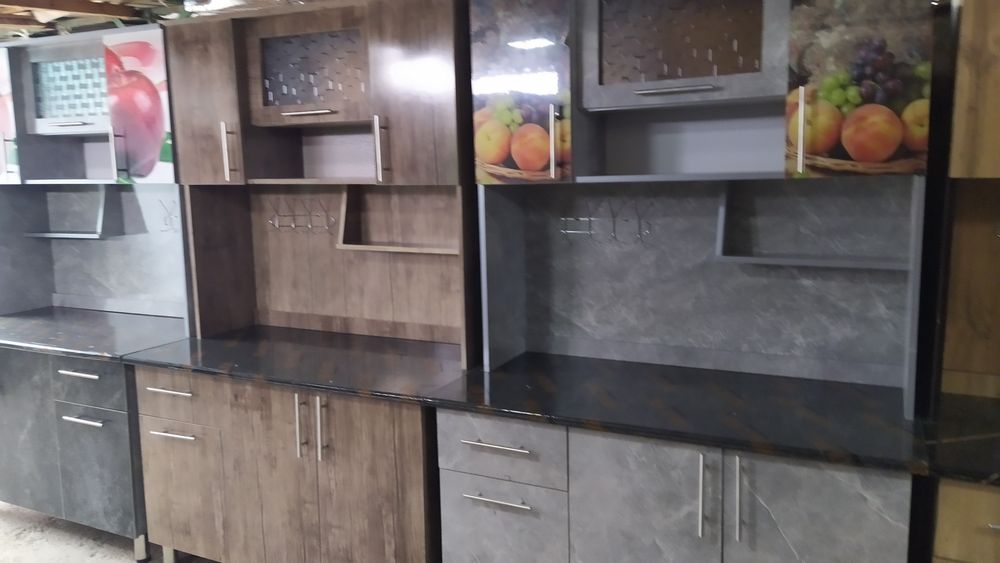 продается кухонние мебель