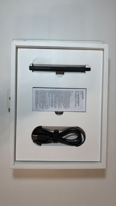 Графический планшет Wacom Intuos Medium Bluetooth CTL-6100WL/K0-AX.