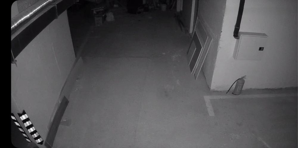 Дава се под наем Гараж / Паркомясто в Варна, Христо Ботев - 70 кв.м за 178.5 € - Снимка #1